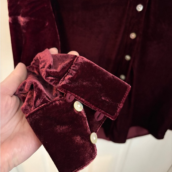Faherty Stretch Silk Velvet Genevieve Button Down Shirt Burgundy Women’s Small - Picture 5 of 7
